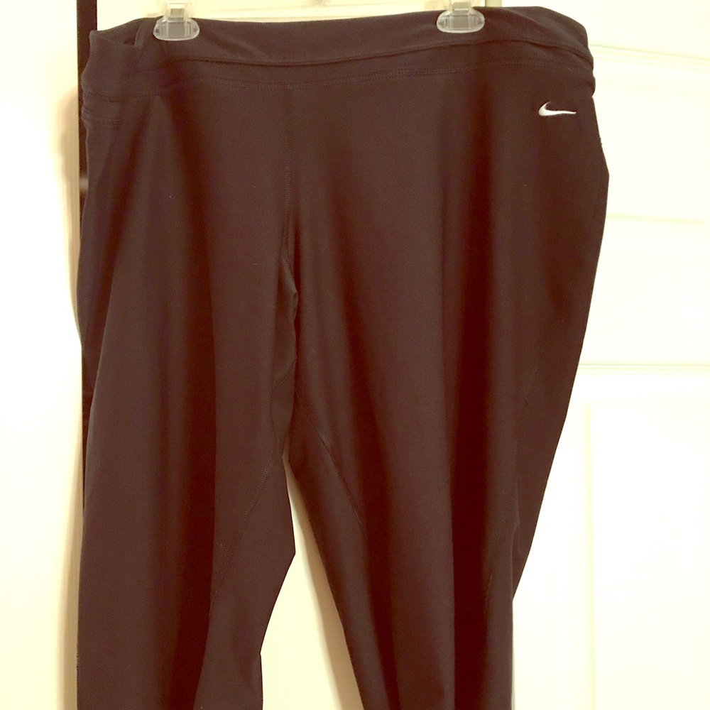 Nike plus size black capris